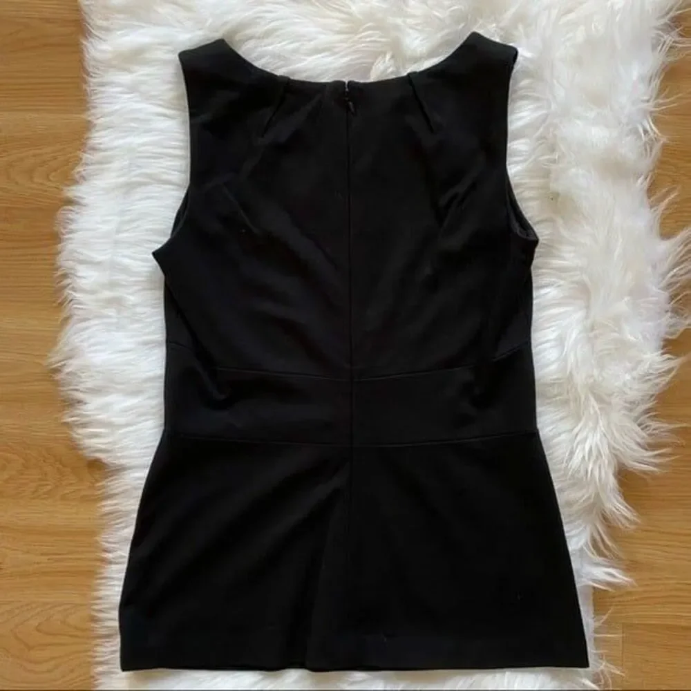 Cabi Top Black Sleeveless V Neck Pleated Size 2